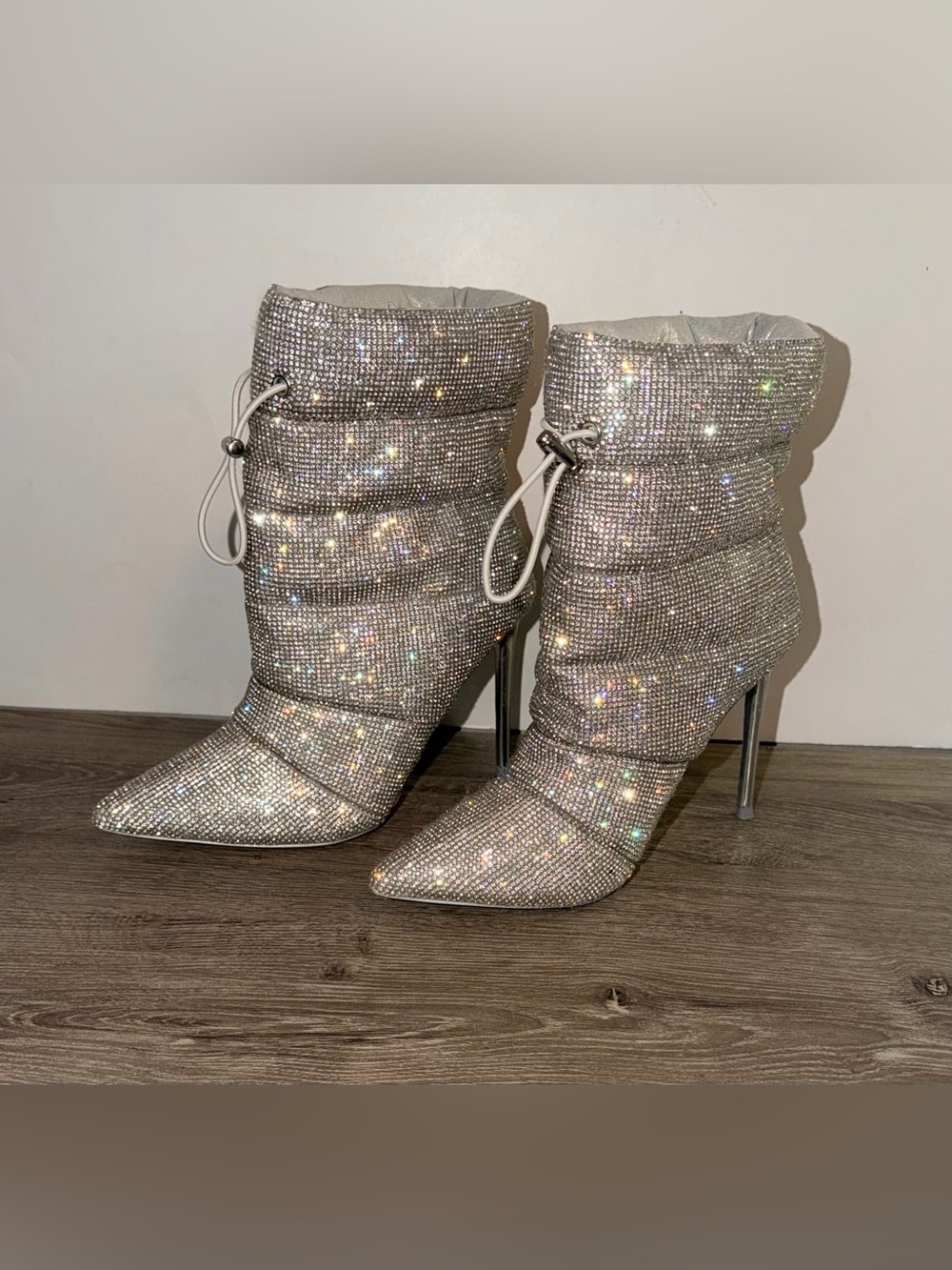 Steve Madden Cloak-R Quilted Rhinestone Puffer Ankle Boots Stiletto - Size 7